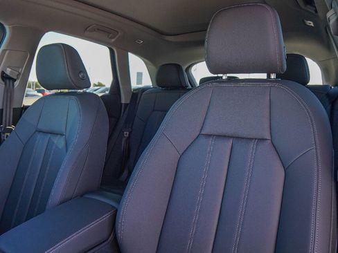 New 2025 Audi Q5 Premium image 10