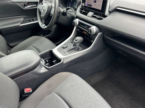Certified 2025 Toyota RAV4 XLE image 20