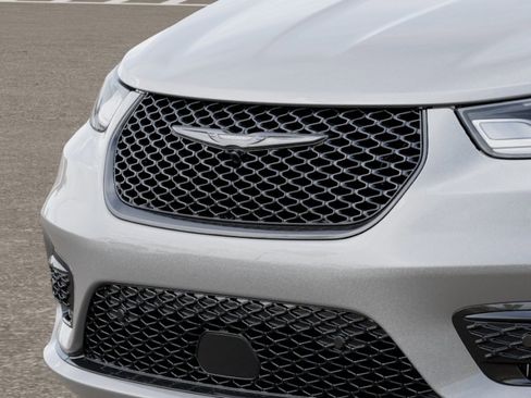 New 2026 Chrysler Pacifica Limited w/ S Appearance Package image 28