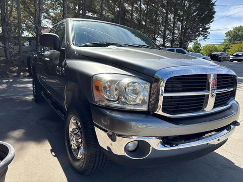 Used 2007 Dodge Ram 2500 Truck SLT AWD/4WD image 7
