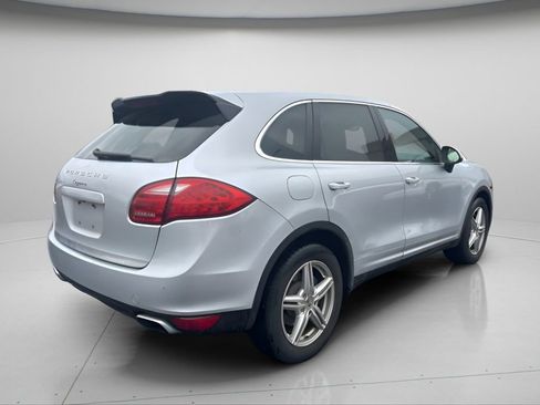 Used 2012 Porsche Cayenne image 4