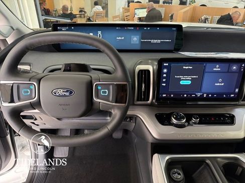 New 2025 Ford Expedition Max Active image 15