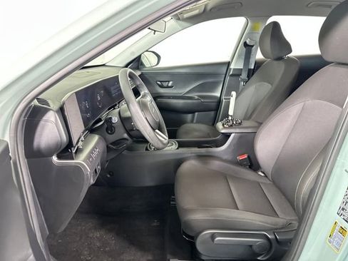 Used 2024 Hyundai Kona SE image 11