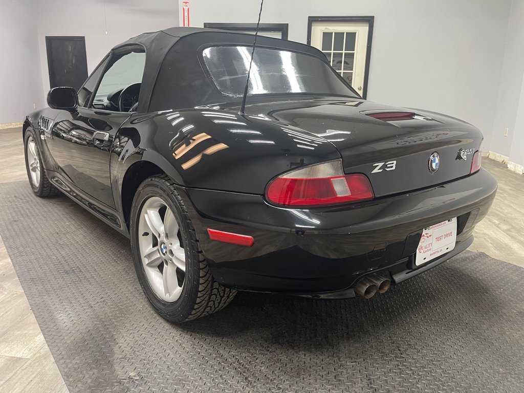 Used 2002 BMW Z3 2.5i RWD image 13