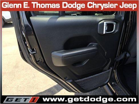 Used 2023 Jeep Wrangler Unlimited Rubicon 4xe AWD/4WD image 26