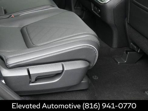 Certified 2026 INFINITI QX80 Luxe w/ Cargo Package AWD/4WD image 9