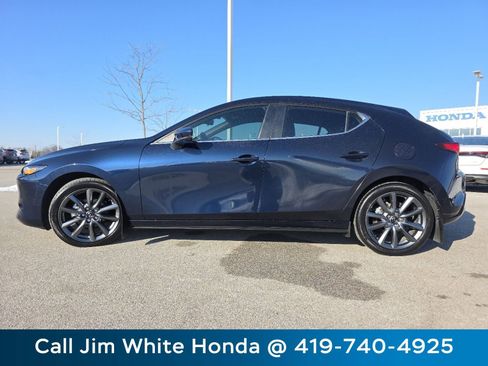 Used 2023 MAZDA MAZDA3 s image 15