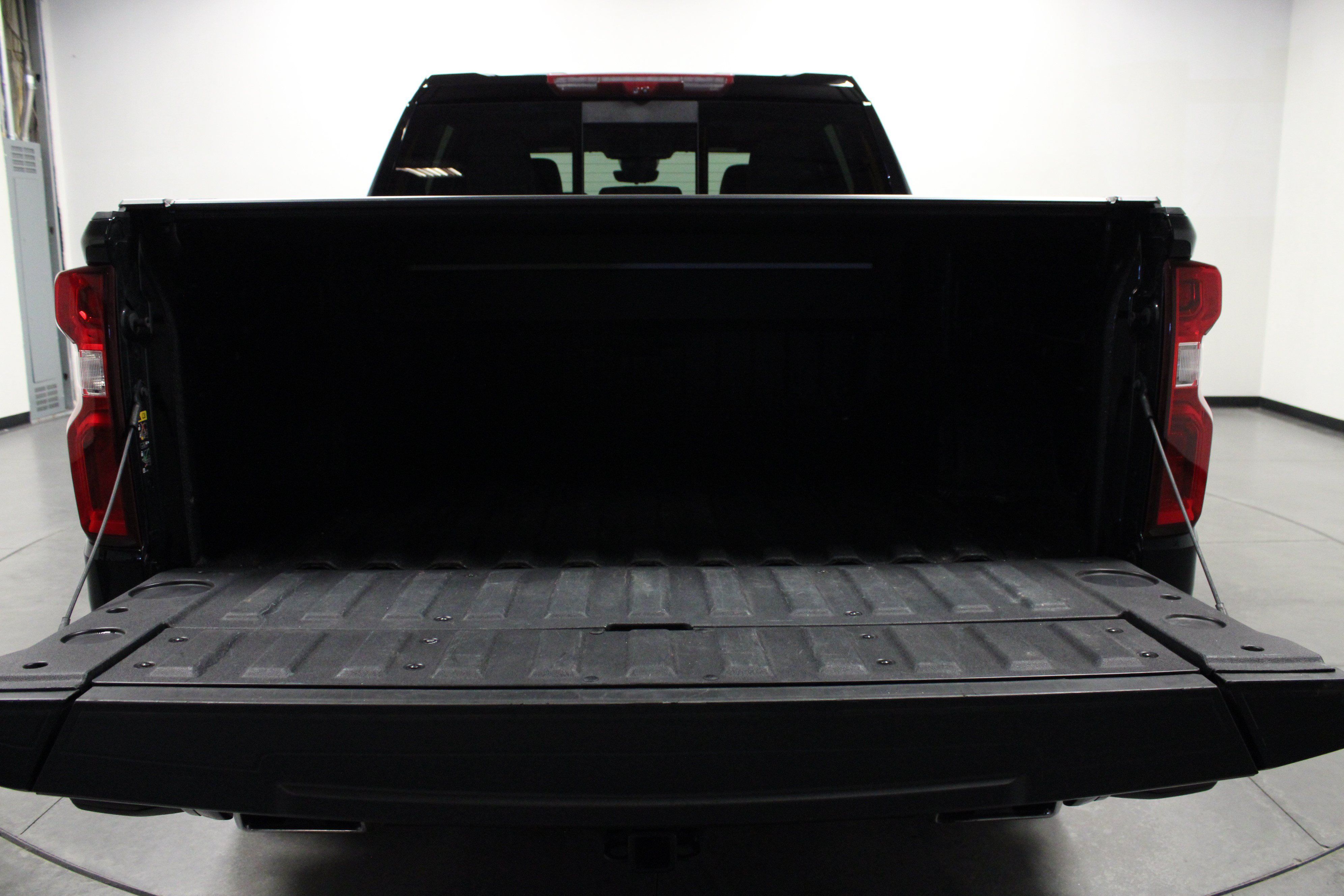 Used 2026 Chevrolet Silverado 1500 High Country AWD/4WD image 14