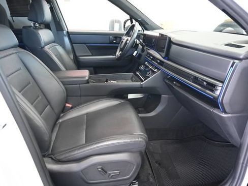 Used 2024 Hyundai Santa Fe Calligraphy AWD/4WD image 9