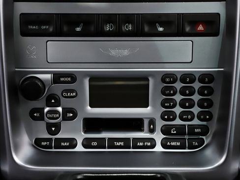 Used 2003 Aston Martin Vanquish image 30