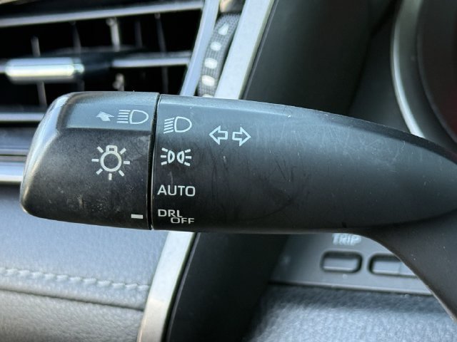 Used 2021 Toyota Camry XSE FWD image 20