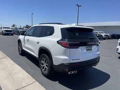 New 2026 GMC Acadia AT4 w/ Luxury Package AWD/4WD image 7