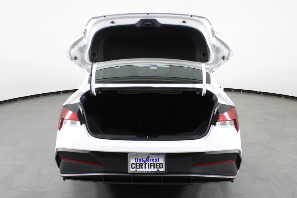 Certified 2026 Hyundai Elantra Sport FWD image 17