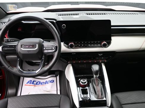 Used 2024 GMC Canyon AT4X image 11