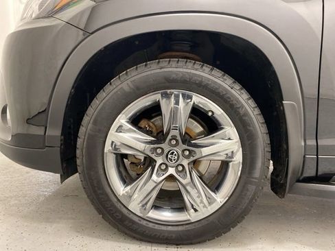 Used 2019 Toyota Highlander Limited Platinum AWD/4WD image 9
