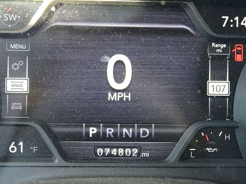 Used 2021 RAM 1500 Laramie AWD/4WD image 2