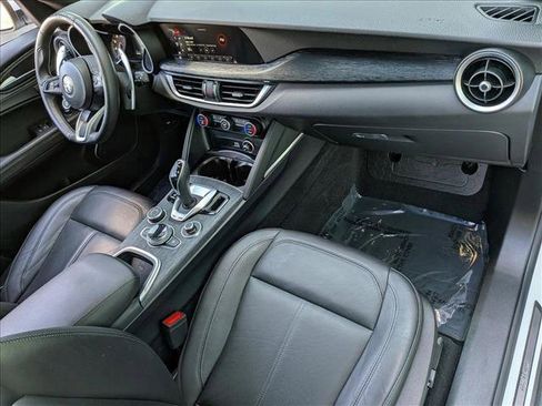 Used 2022 Alfa Romeo Stelvio Sprint image 21