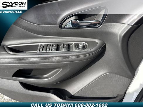 Used 2022 Buick Encore Preferred w/ Safety Package image 17