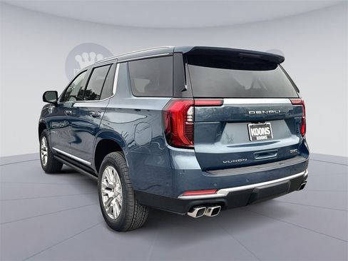 New 2026 GMC Yukon Denali w/ Sun & Power Step Package image 4