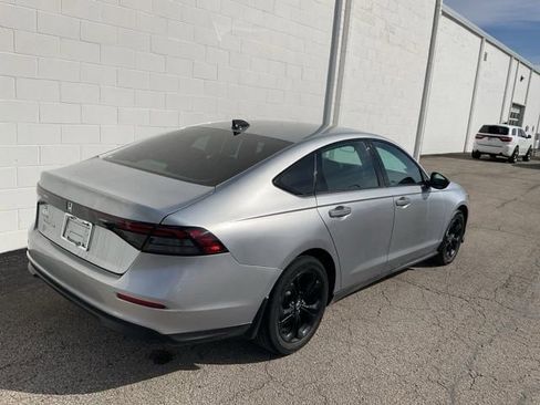 Used 2025 Honda Accord SE image 4