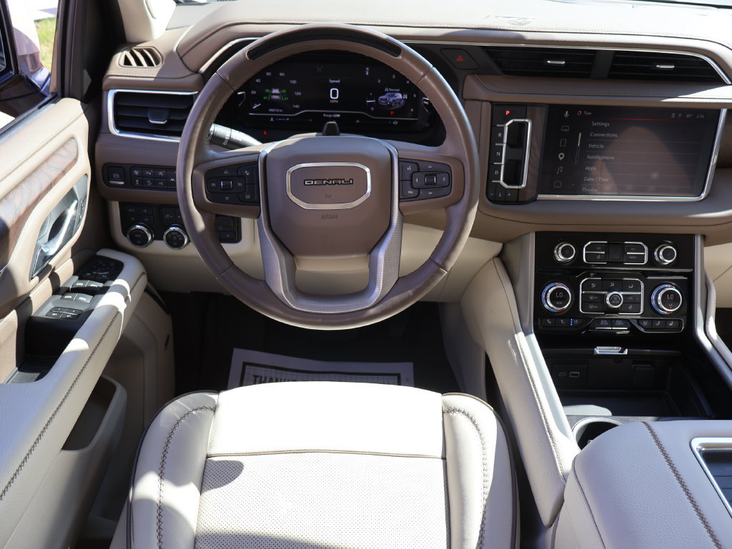 Certified 2023 GMC Yukon Denali w/ Denali Reserve Package AWD/4WD image 16