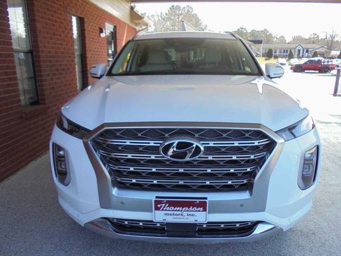 Used 2020 Hyundai Palisade Limited image 3