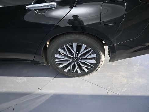 Used 2024 Nissan Altima 2.5 SV image 18