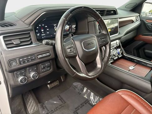 Used 2024 GMC Yukon Denali Ultimate AWD/4WD image 21