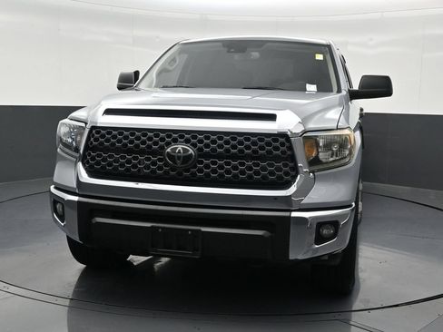 Used 2021 Toyota Tundra SR5 w/ SR5 Upgrade Package AWD/4WD image 9