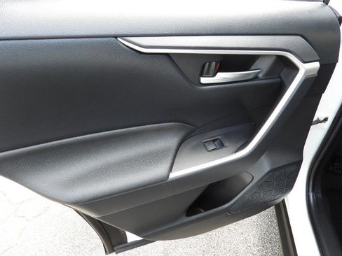 Used 2019 Toyota RAV4 XLE image 24