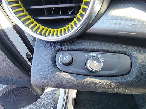 New 2026 Chevrolet Trax LT w/ Driver Confidence Package image 20