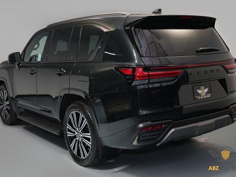 Used 2025 Lexus LX 600 4WD w/ Appearance Package image 7