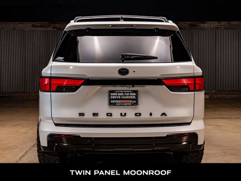 Used 2024 Toyota Sequoia Platinum image 8
