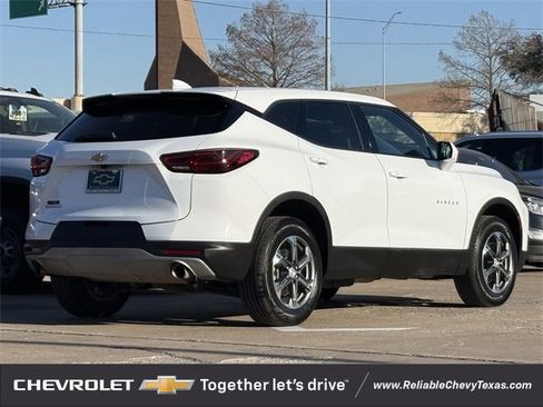 Certified 2025 Chevrolet Blazer LT image 6