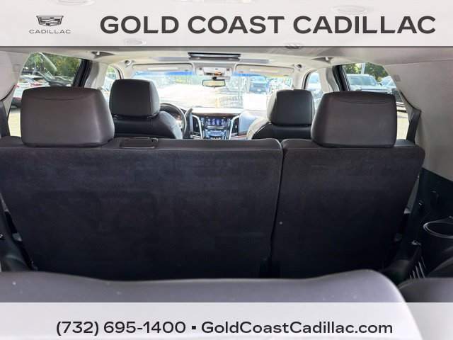 Used 2018 Cadillac Escalade Luxury AWD/4WD image 14
