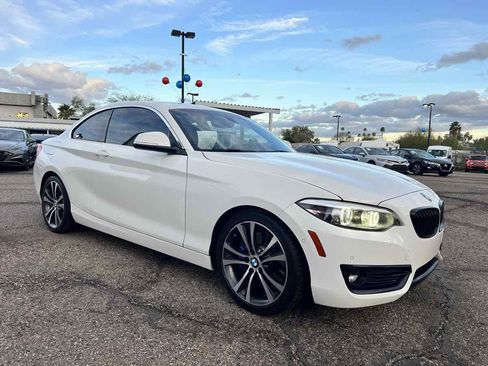 Used 2018 BMW 230i Coupe image 3