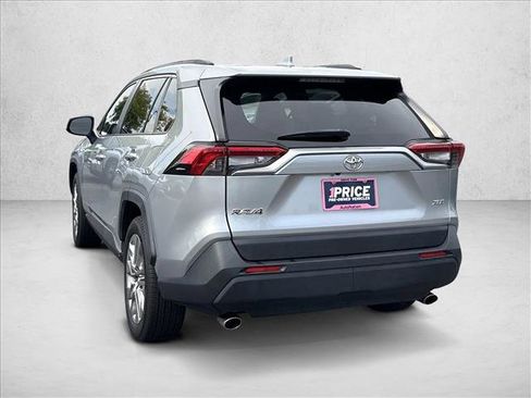 Used 2020 Toyota RAV4 XLE Premium FWD image 7