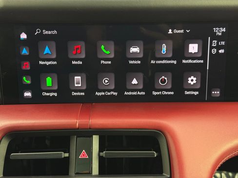 Used 2023 Porsche Taycan 4S w/ Premium Package image 25