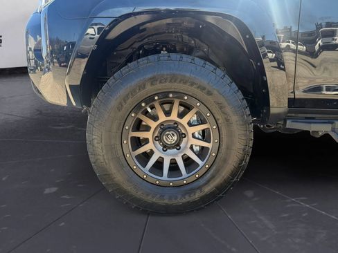 Used 2020 Toyota 4Runner SR5 w/ Convenience Package AWD/4WD image 24