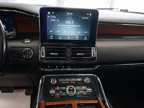 Used 2019 Lincoln Navigator Reserve image 7