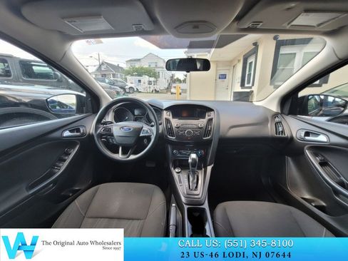Used 2016 Ford Focus SE FWD image 9