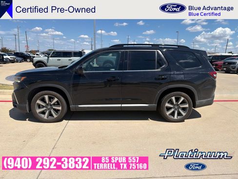 Used 2024 Honda Pilot Touring image 4