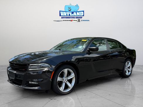 Used 2018 Dodge Charger SXT Plus w/ Quick Order Package 29J RWD image 1