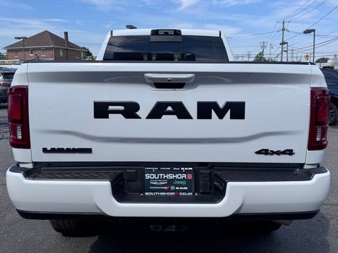 Used 2026 RAM 2500 Laramie AWD/4WD image 6