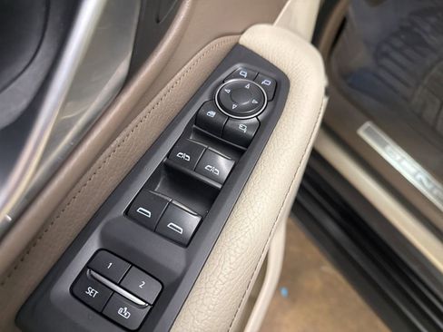 Used 2021 GMC Yukon XL Denali w/ LPO, Illumination Package image 12