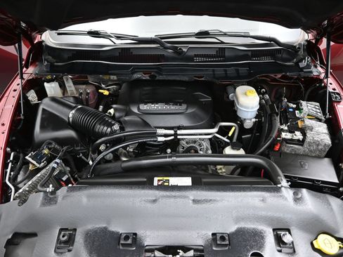 Used 2018 RAM 2500 Laramie w/ Off Road Package AWD/4WD image 8