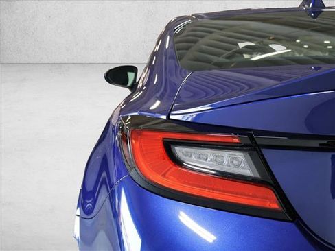 Used 2025 Toyota GR86 Premium w/ ALL Weather Mat Package (TMS) RWD image 7