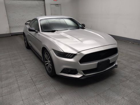Used 2017 Ford Mustang Premium image 13