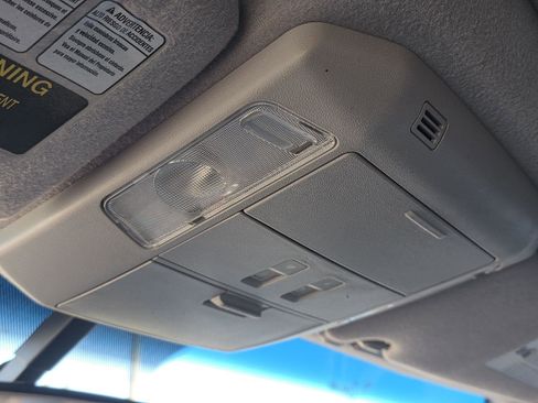 Used 2010 Toyota Tundra Limited image 28