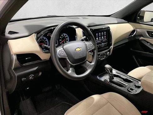 Used 2022 Chevrolet Traverse LS FWD image 14